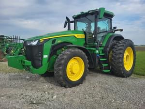 2023 John Deere 8R 250 Image