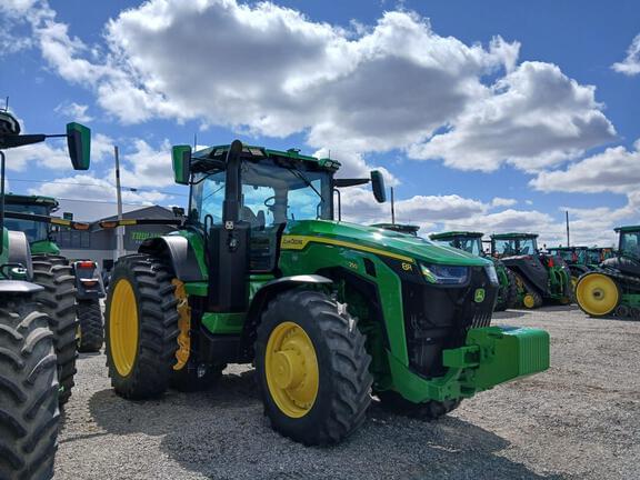 Image of John Deere 8R 250 equipment image 2