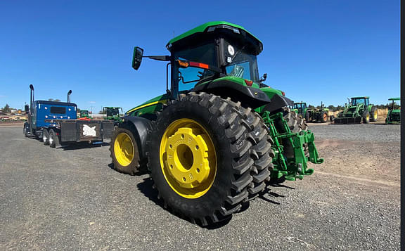 Image of John Deere 8R 250 equipment image 2