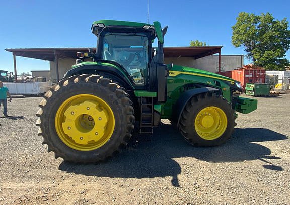 Image of John Deere 8R 250 equipment image 4