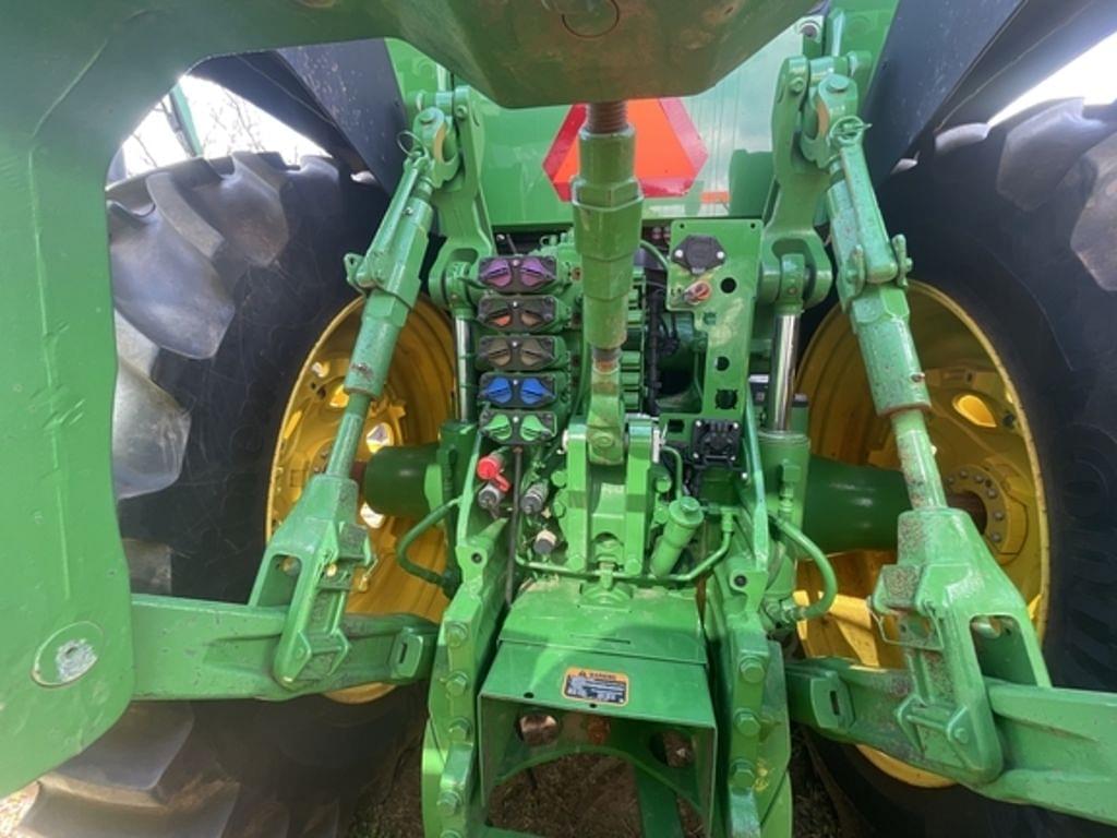 Image of John Deere 8R 250 Image 1