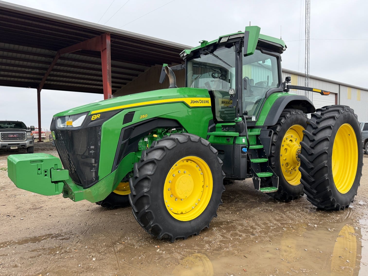 2023 John Deere 8R 250 Equipment Image0