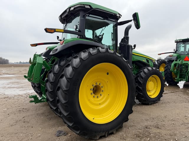 Image of John Deere 8R 250 equipment image 2