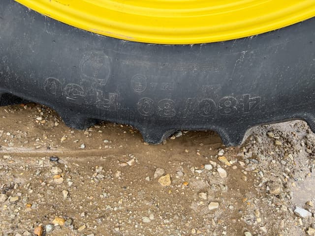 Image of John Deere 8R 250 equipment image 4