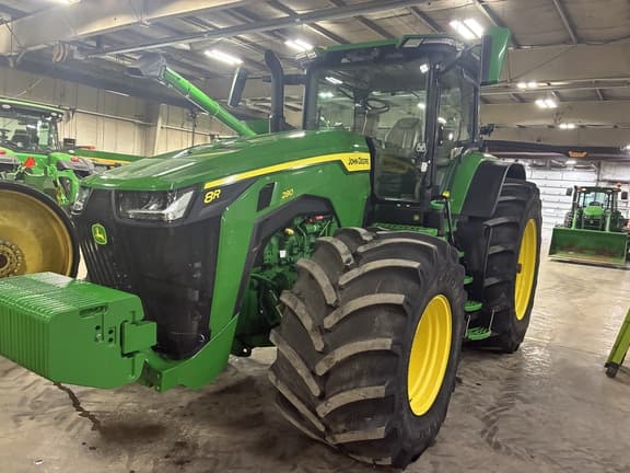 Image of John Deere 8R 280 equipment image 2