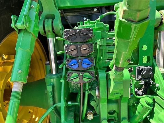 Image of John Deere 8R 280 equipment image 3