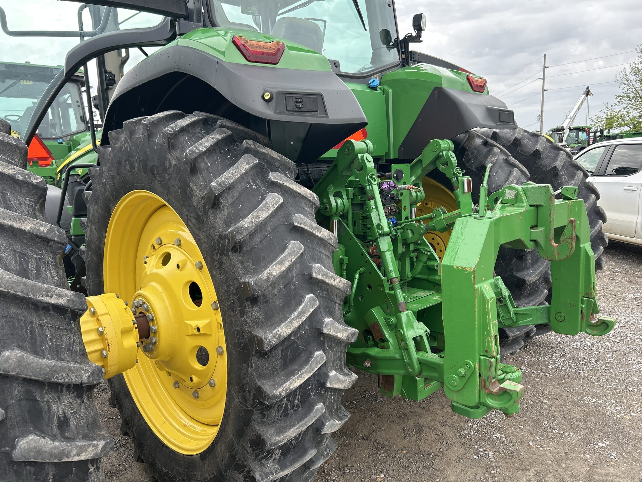 2023 John Deere 8R 280 Equipment Image0