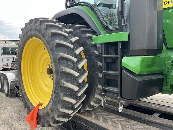 Image of John Deere 8R 280 equipment image 2