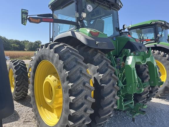 Image of John Deere 8R 280 equipment image 4