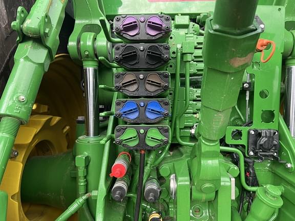 Image of John Deere 8R 280 equipment image 4