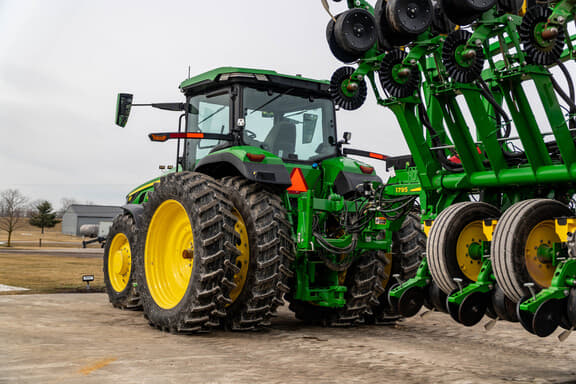 Image of John Deere 8R 280 equipment image 3