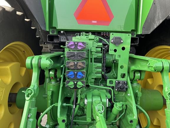 Image of John Deere 8R 280 equipment image 2