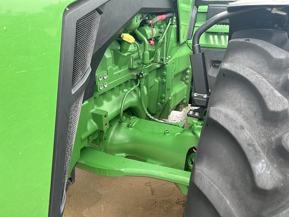 Image of John Deere 8R 280 equipment image 4