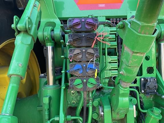 Image of John Deere 8R 280 equipment image 4