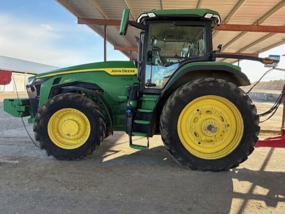 Image of John Deere 8R 280 equipment image 2
