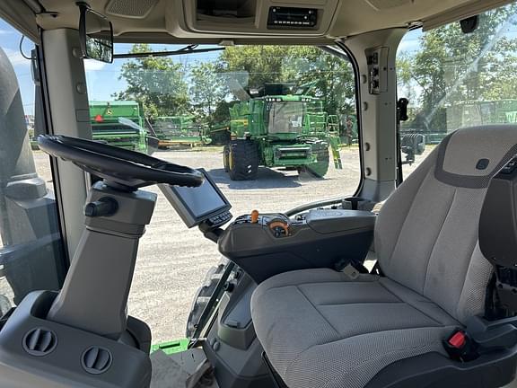 Image of John Deere 8R 280 equipment image 4