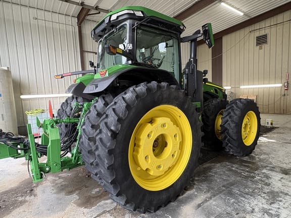 Image of John Deere 8R 310 equipment image 4