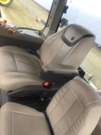 Image of John Deere 8R 310 equipment image 4