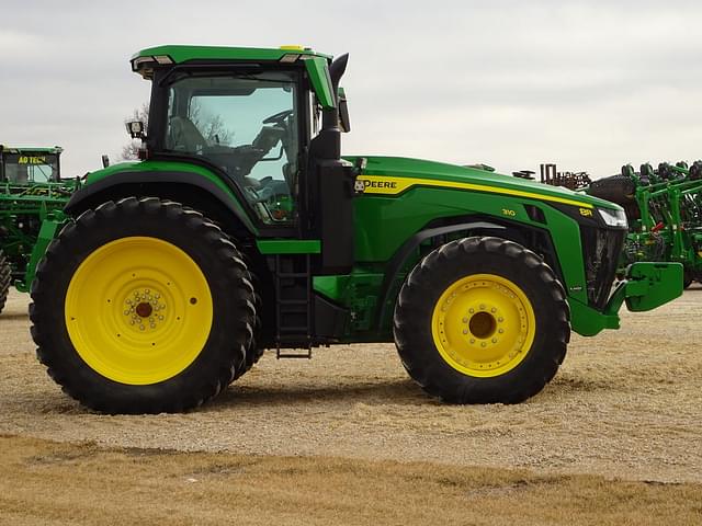 Image of John Deere 8R 310 equipment image 3