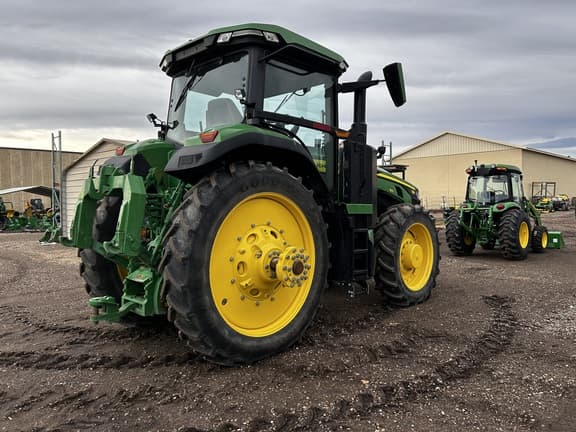 Image of John Deere 8R 310 equipment image 2