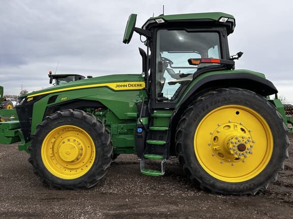 Image of John Deere 8R 310 equipment image 3
