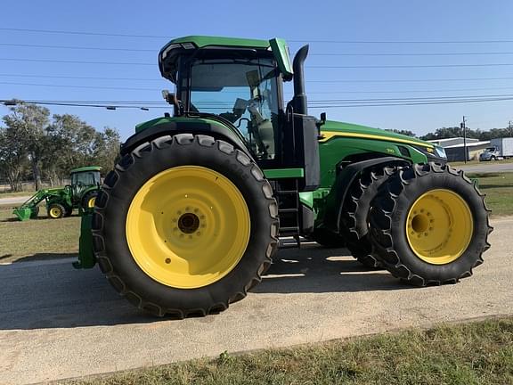 Image of John Deere 8R 310 equipment image 3