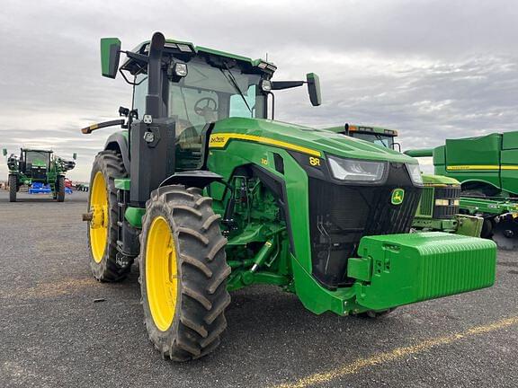 Image of John Deere 8R 310 equipment image 3