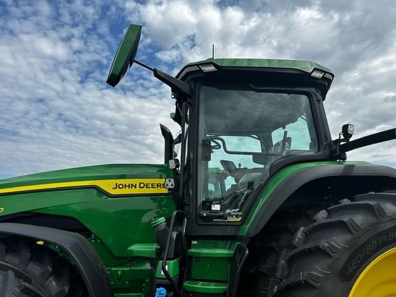 Image of John Deere 8R 310 equipment image 1