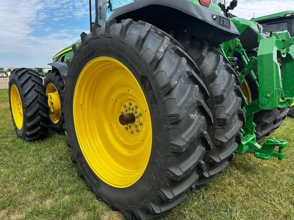 Image of John Deere 8R 310 equipment image 3