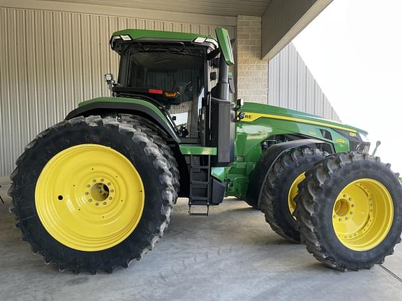 Image of John Deere 8R 310 equipment image 1