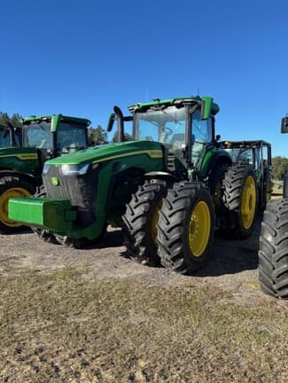 Image of John Deere 8R 310 equipment image 2