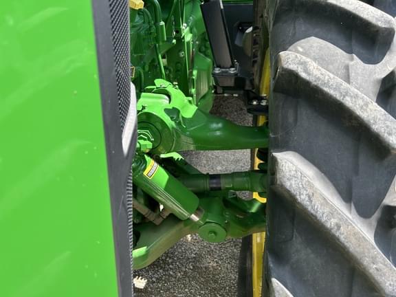 Image of John Deere 8R 310 equipment image 2