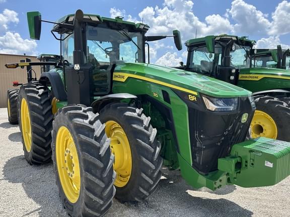 Image of John Deere 8R 310 equipment image 4