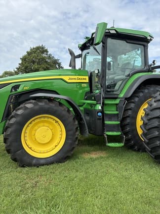 Image of John Deere 8R 310 equipment image 1