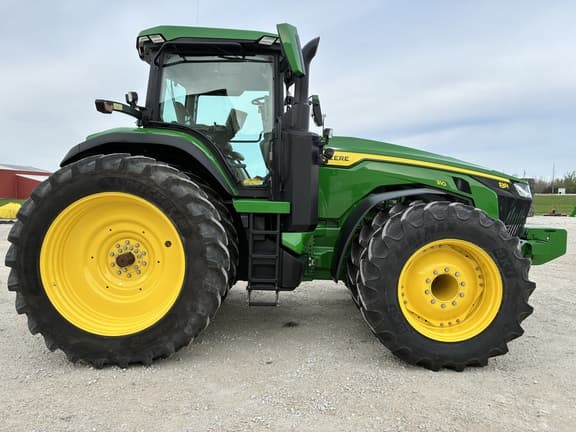 Image of John Deere 8R 310 equipment image 3