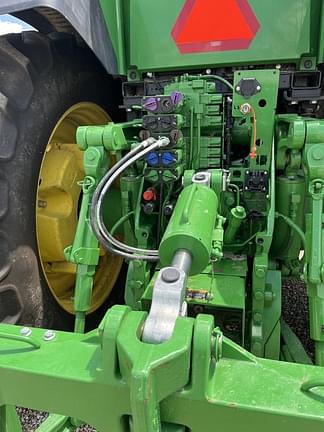 Image of John Deere 8R 310 equipment image 3