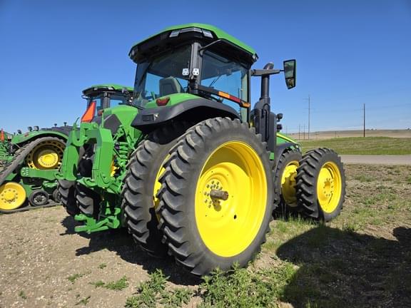 Image of John Deere 8R 310 equipment image 2