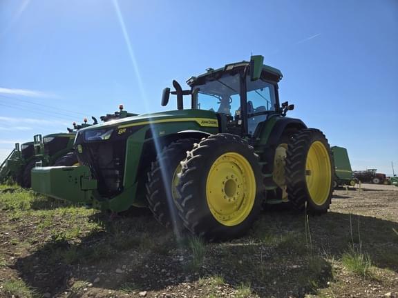 Image of John Deere 8R 310 equipment image 1