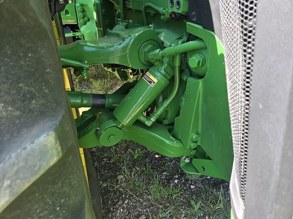 Image of John Deere 8R 310 equipment image 2