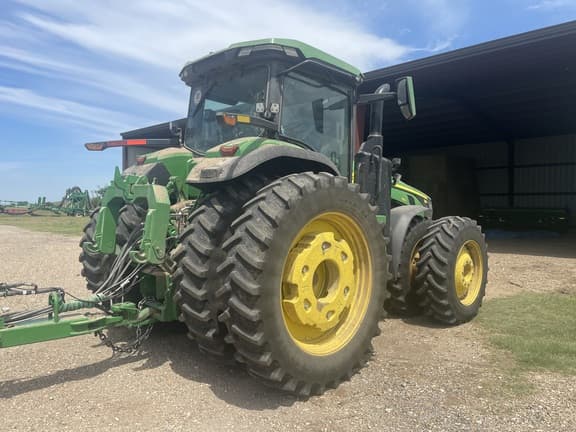 Image of John Deere 8R 310 equipment image 4