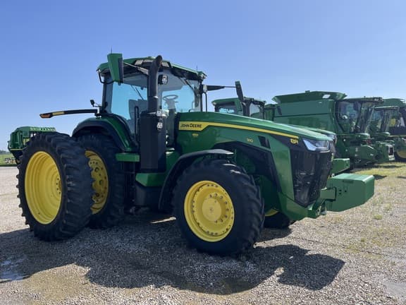 Image of John Deere 8R 310 equipment image 1