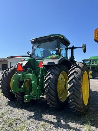 Image of John Deere 8R 310 equipment image 2