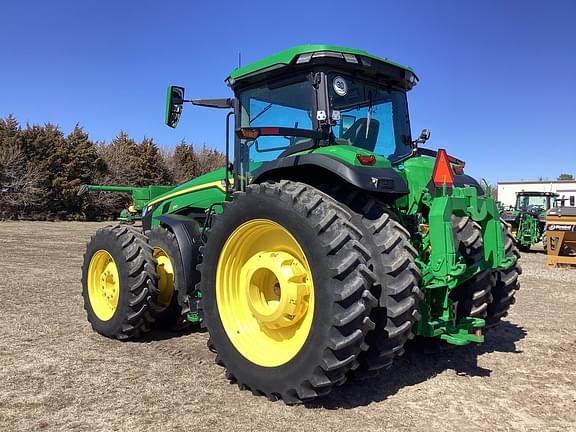 Image of John Deere 8R 310 equipment image 3