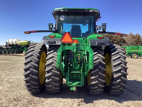 Image of John Deere 8R 310 equipment image 4