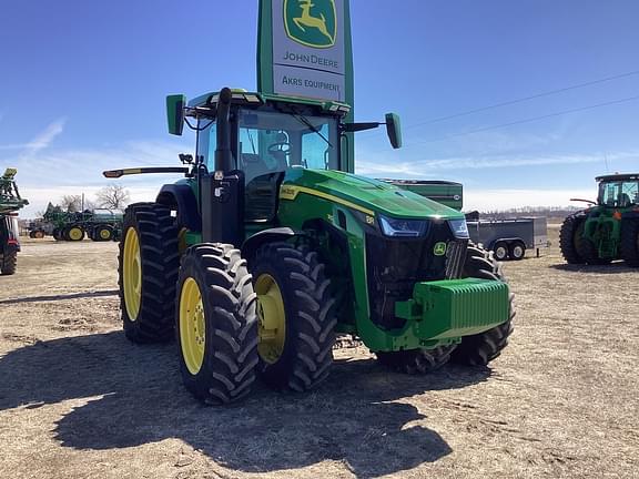 Image of John Deere 8R 310 equipment image 2