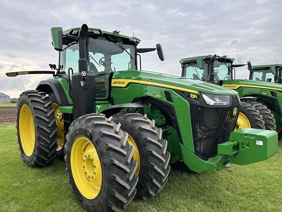 Image of John Deere 8R 310 equipment image 2