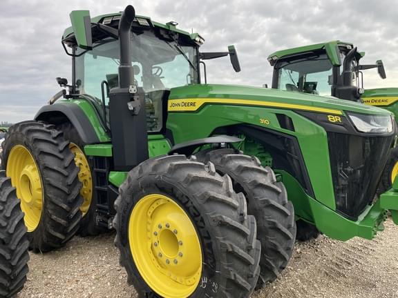 Image of John Deere 8R 310 equipment image 1