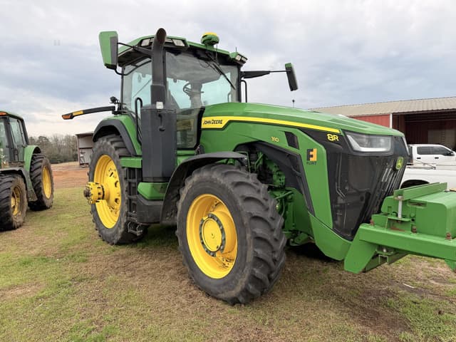 Image of John Deere 8R 310 equipment image 4