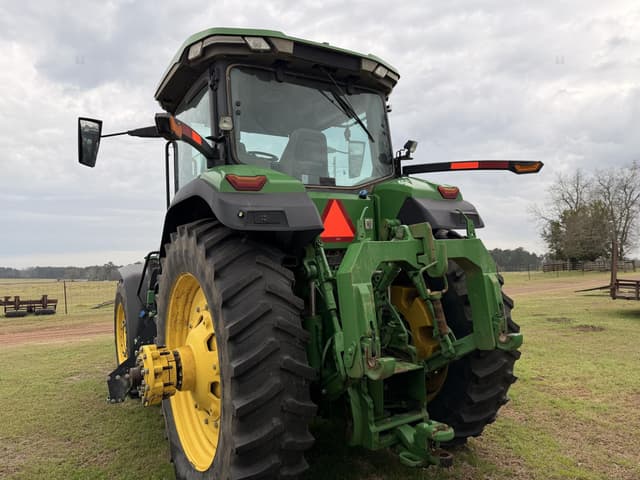 Image of John Deere 8R 310 equipment image 2