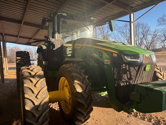 Image of John Deere 8R 310 equipment image 2